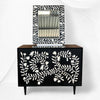 Gabinete de 2 puertas con incrustaciones de hueso de flores, negro