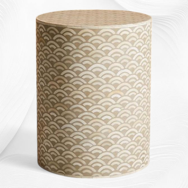 Tavolino con design ad arco intarsiato in osso marrone