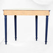 Consola curva con incrustaciones de hueso en relieve azul
