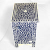 Chevet à 3 tiroirs avec incrustation d'os et motif floral bleu