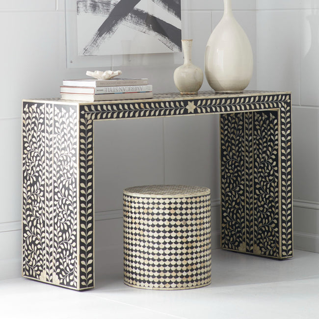 Table console florale avec incrustation d'os noire