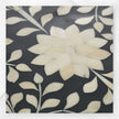 Mesa consola floral con incrustaciones de hueso negra