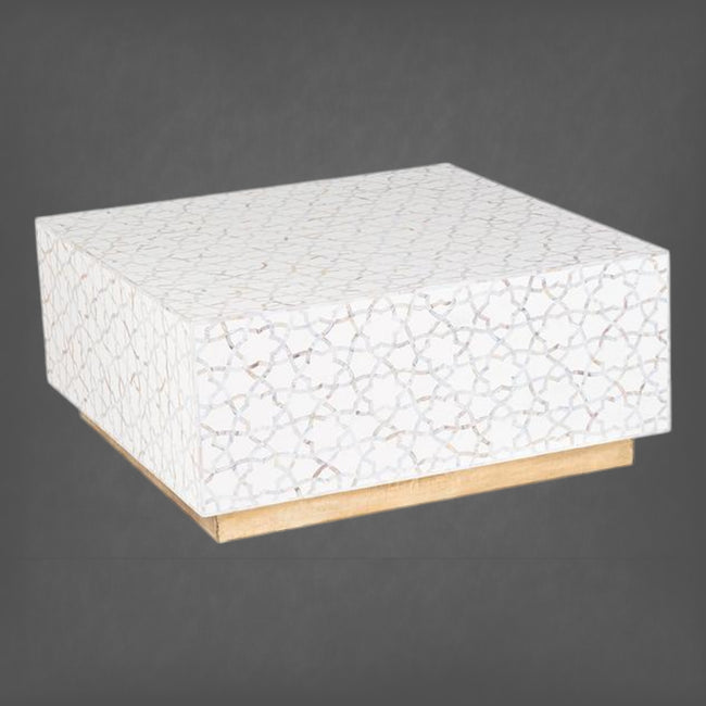 Tavolo con base in ottone centrale con stella intarsiata in madreperla bianco