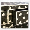 Cassettiera con 4 cassetti con intarsio in osso, design Arrow in nero