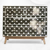 Cassettiera con 4 cassetti con intarsio in osso, design Arrow in nero