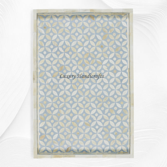 Vassoio con inserto in osso dal design geometrico blu ghiaccio