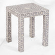 Table d'appoint florale avec incrustation d'os gris
