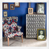 Tallboy con 6 cajones con incrustaciones de hueso de Malawi, negro y blanco