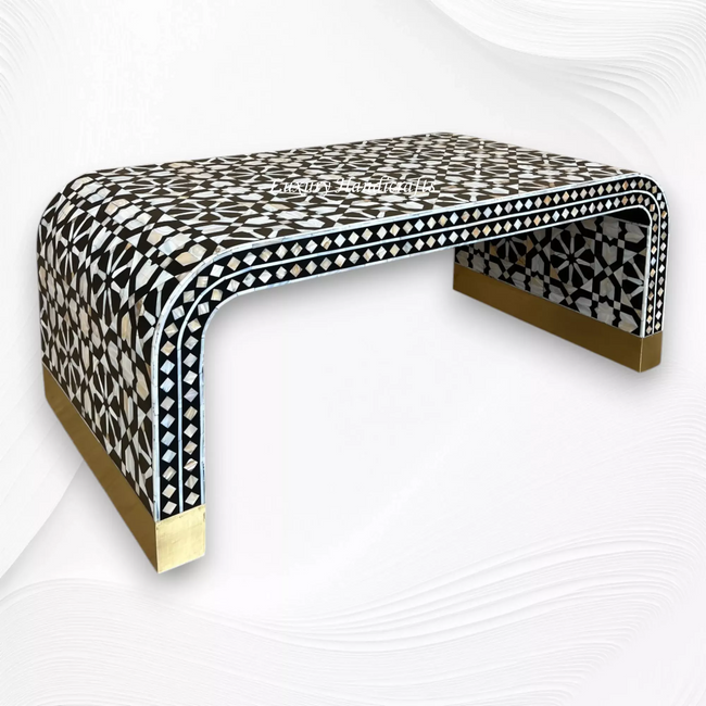 Table basse marocaine avec incrustation de cascade verte