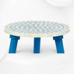 Tavolino con intarsio in osso a pois blu