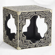 Mesa auxiliar de cuatrifolio con incrustaciones de hueso, diseño floral, color negro