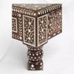 Gabinete con incrustaciones de hueso de madera de teca india Ross