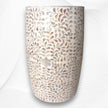 Mesa auxiliar floral de tambor de nácar blanco